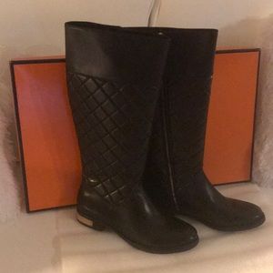 Arturo Chiang Black Quilted Boots